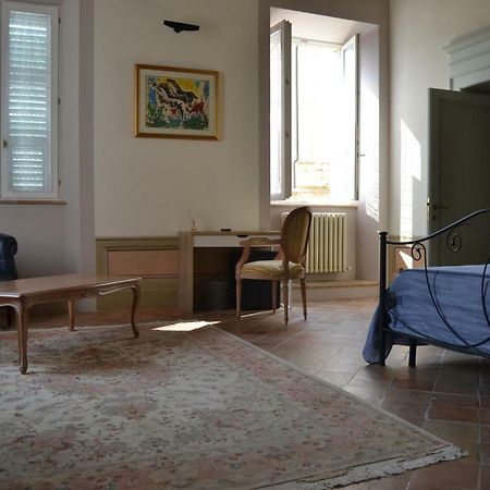 Palazzo Roberti Ξενοδοχείο Monte San Giusto Εξωτερικό φωτογραφία