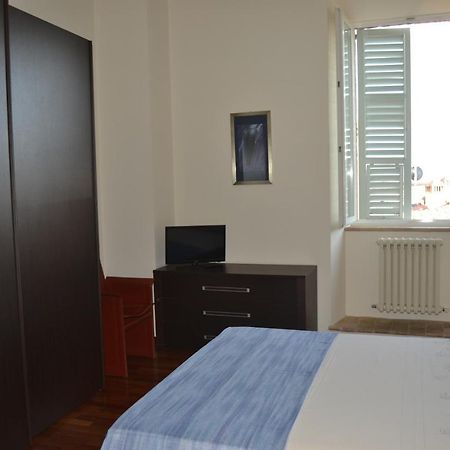 Palazzo Roberti Ξενοδοχείο Monte San Giusto Εξωτερικό φωτογραφία
