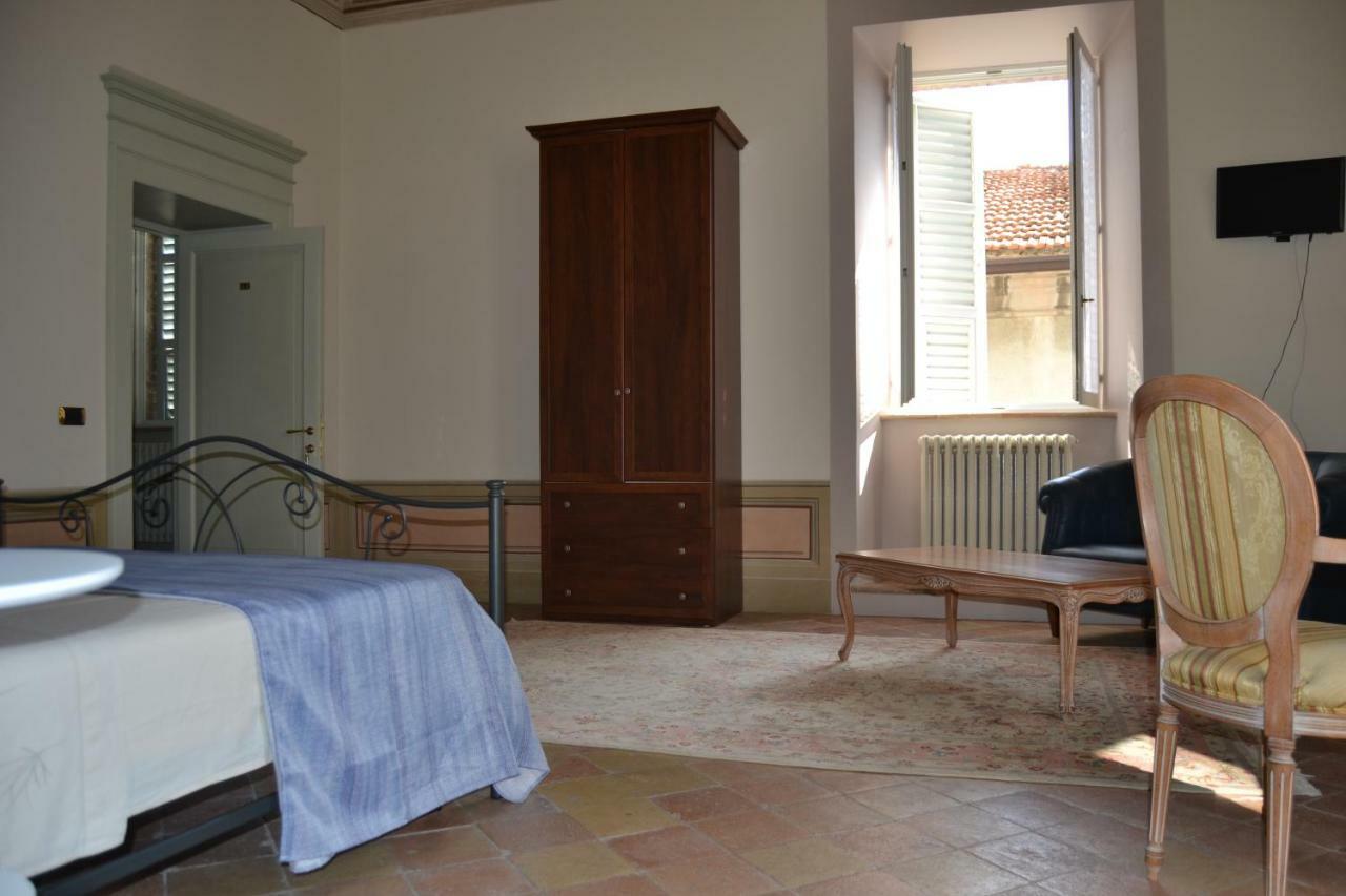 Palazzo Roberti Ξενοδοχείο Monte San Giusto Εξωτερικό φωτογραφία