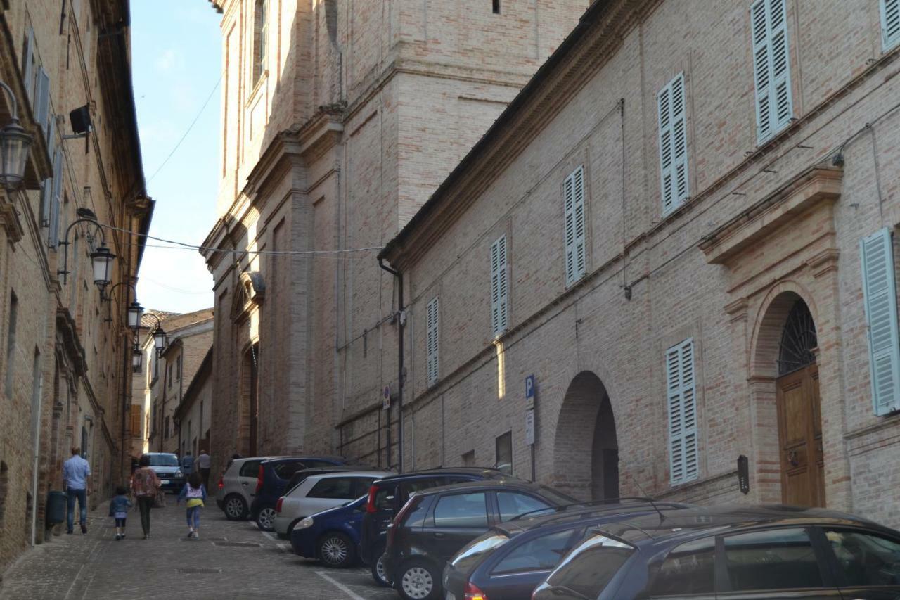 Palazzo Roberti Ξενοδοχείο Monte San Giusto Εξωτερικό φωτογραφία