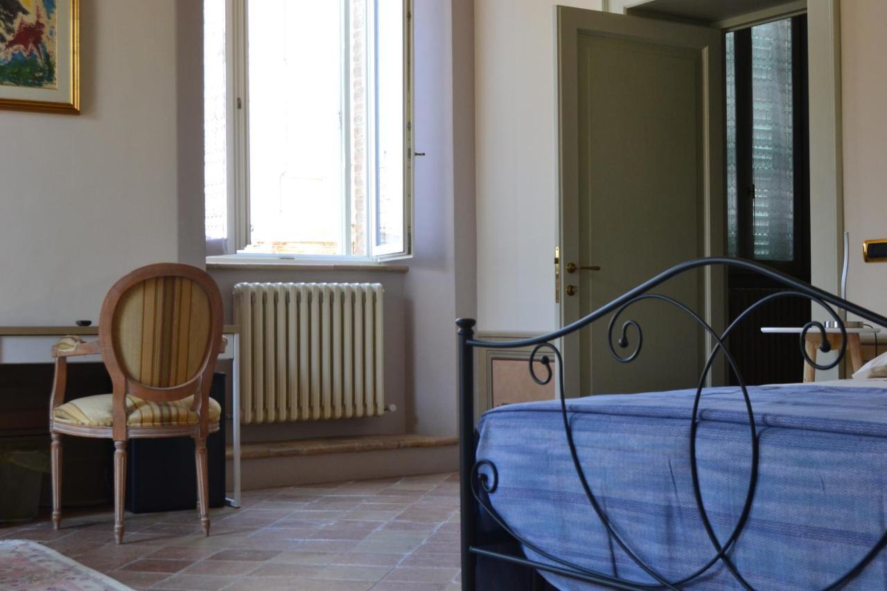 Palazzo Roberti Ξενοδοχείο Monte San Giusto Εξωτερικό φωτογραφία